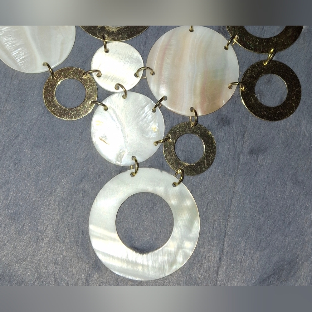 Mother Of Pearl Geometric Statement modern bib Necklace Goldtone - Picture 5 of 8
